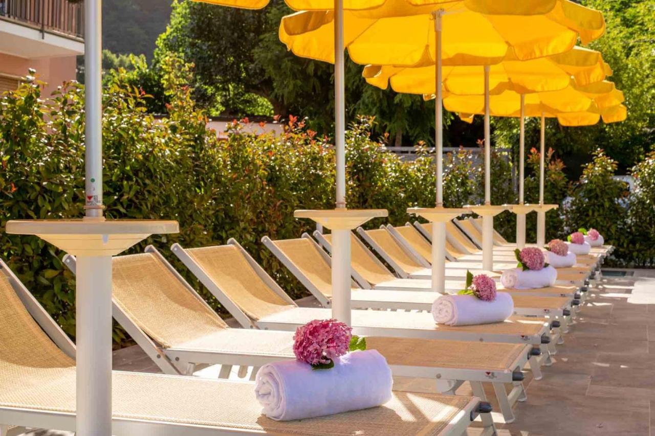 Hotel Riviera Дейва Марина Екстериор снимка